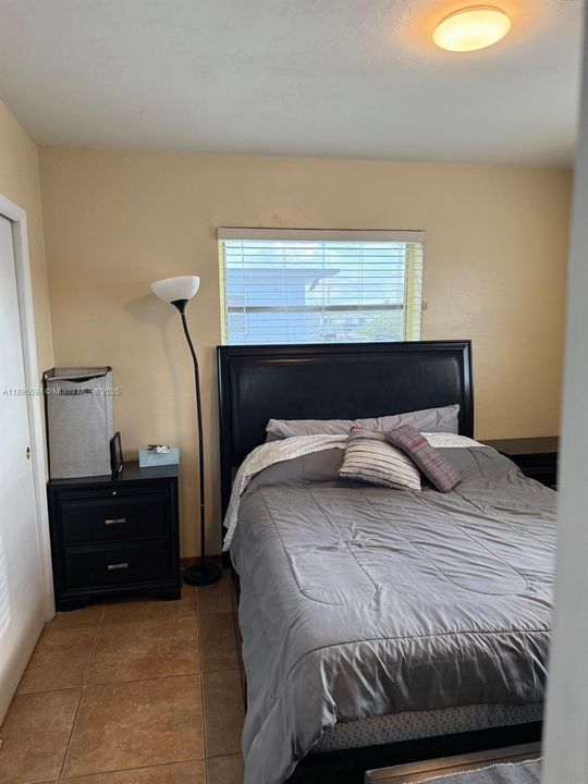 En Venta: $298,000 (2 camas, 1 baños, 816 Pies cuadrados)