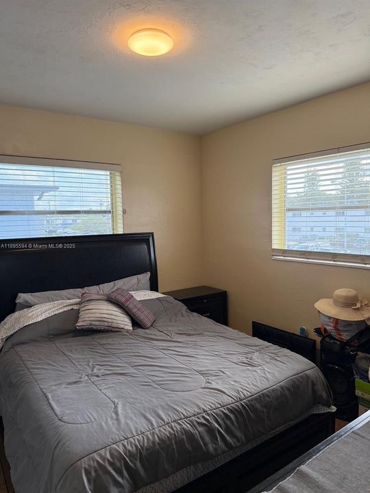 En Venta: $298,000 (2 camas, 1 baños, 816 Pies cuadrados)