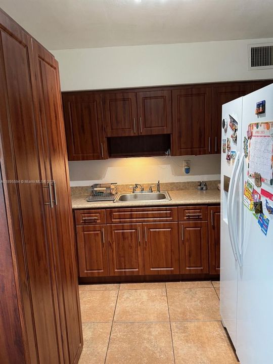 En Venta: $298,000 (2 camas, 1 baños, 816 Pies cuadrados)