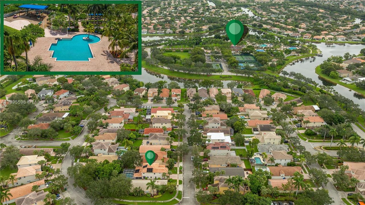 Под контрактом: $730,000 (4 спален, 2 ванн, 2332 Квадратных фут)