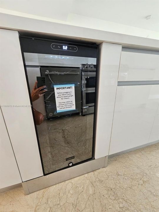 For Rent: $2,000 (1 beds, 1 baths, 768 Square Feet)