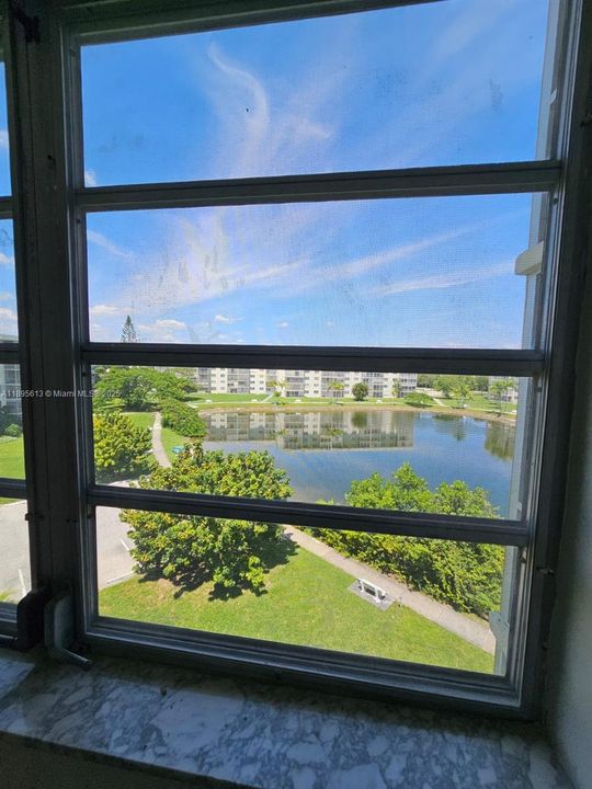 For Rent: $2,000 (1 beds, 1 baths, 768 Square Feet)