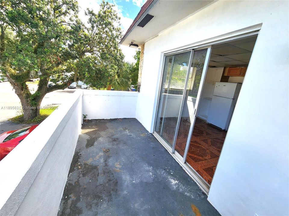 待售: $165,000 (2 贝兹, 2 浴室, 855 平方英尺)