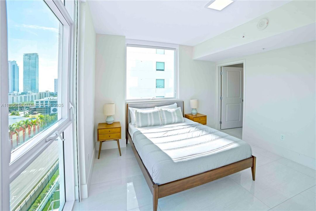 For Sale: $1,250,000 (3 beds, 3 baths, 1686 Square Feet)