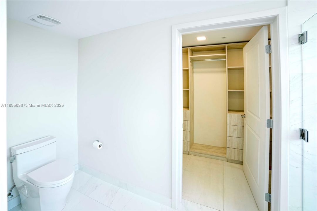 For Sale: $1,250,000 (3 beds, 3 baths, 1686 Square Feet)