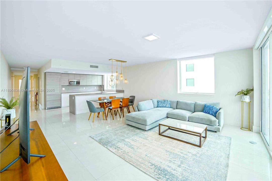 For Sale: $1,250,000 (3 beds, 3 baths, 1686 Square Feet)