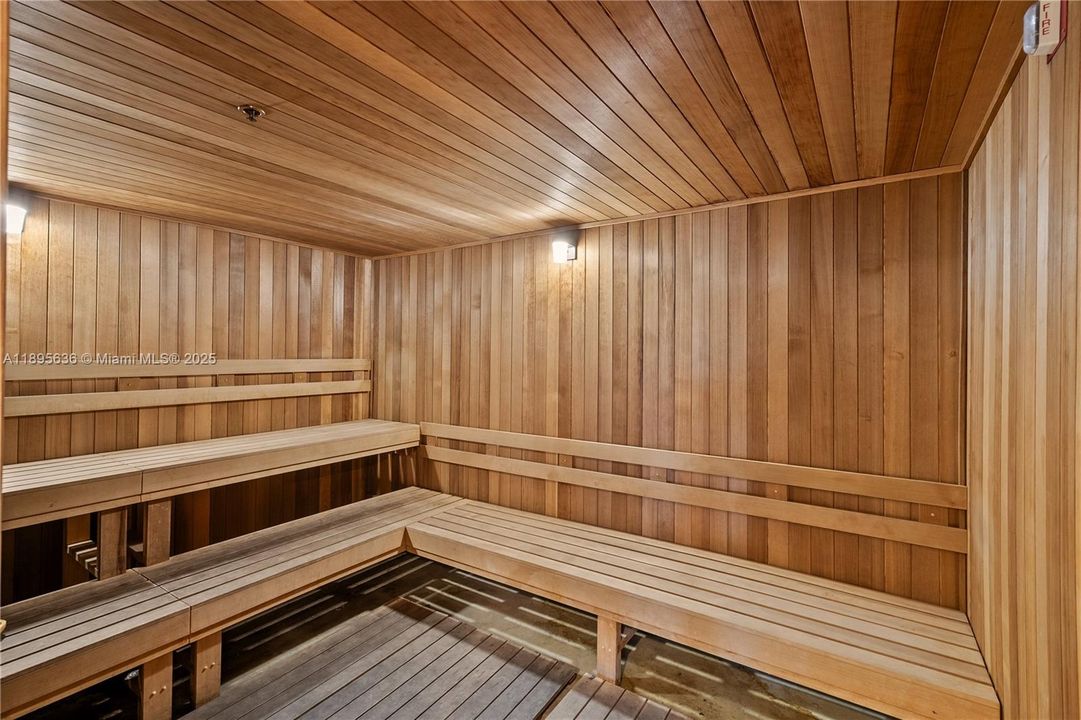 For Sale: $1,250,000 (3 beds, 3 baths, 1686 Square Feet)