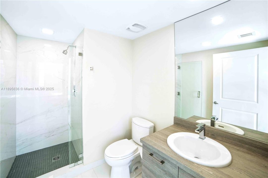 For Sale: $1,250,000 (3 beds, 3 baths, 1686 Square Feet)