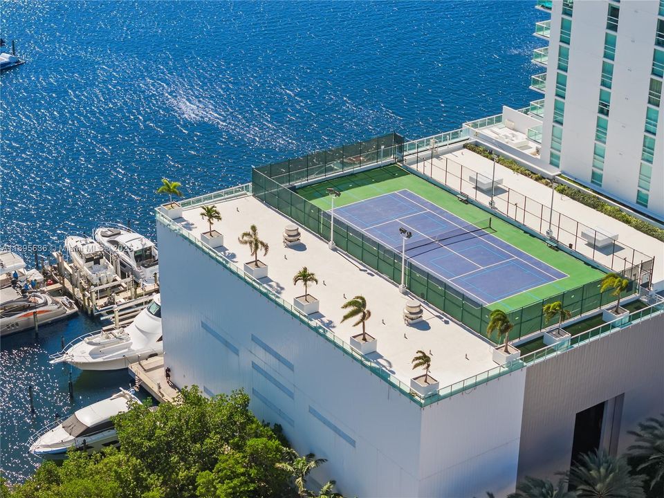 For Sale: $1,250,000 (3 beds, 3 baths, 1686 Square Feet)