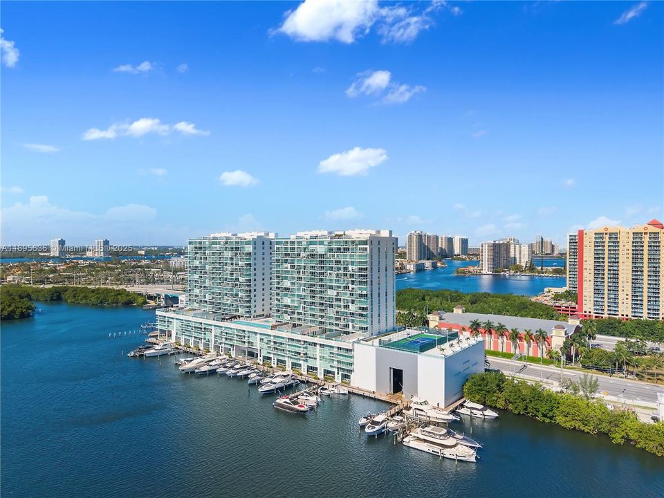 For Sale: $1,250,000 (3 beds, 3 baths, 1686 Square Feet)