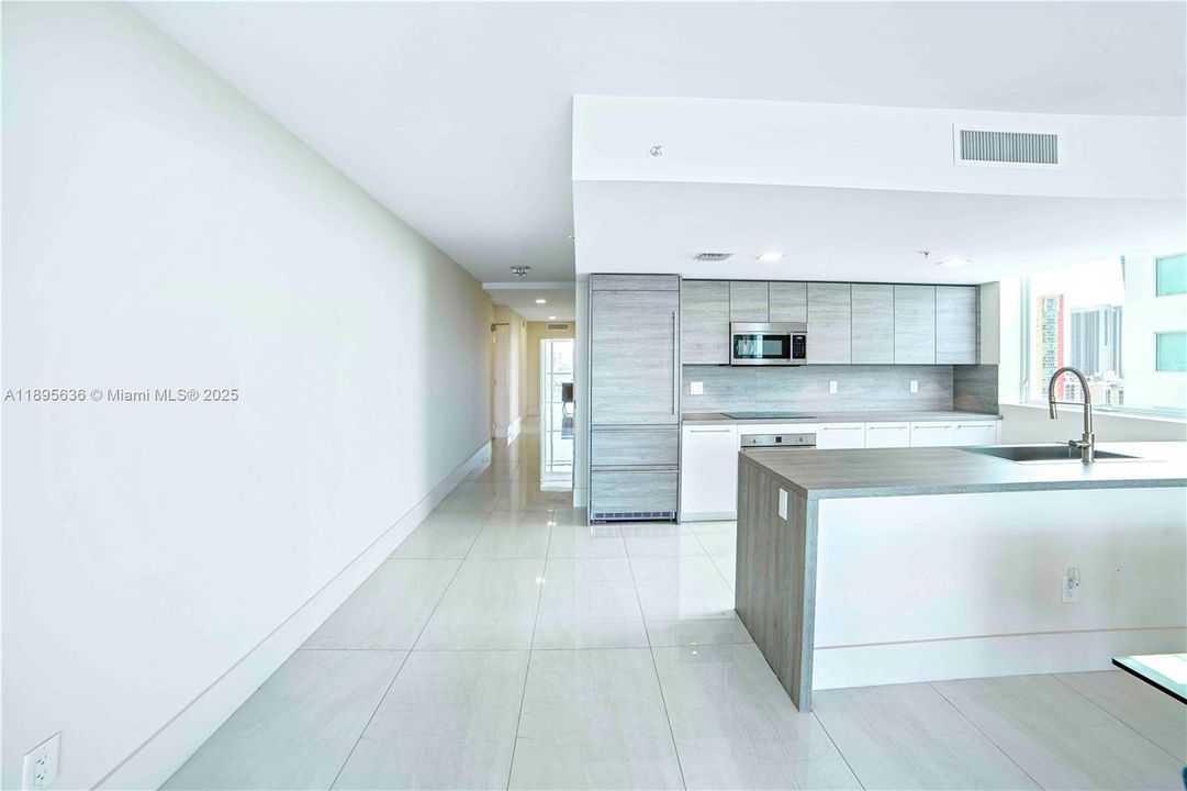 For Sale: $1,250,000 (3 beds, 3 baths, 1686 Square Feet)