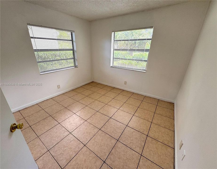 最近租的: $1,995 (3 贝兹, 2 浴室, 1000 平方英尺)