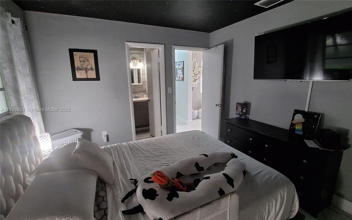 For Sale: $647,777 (4 beds, 3 baths, 1732 Square Feet)