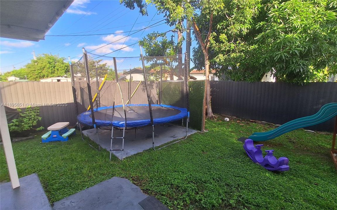 For Sale: $647,777 (4 beds, 3 baths, 1732 Square Feet)