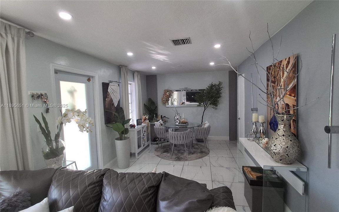 For Sale: $647,777 (4 beds, 3 baths, 1732 Square Feet)