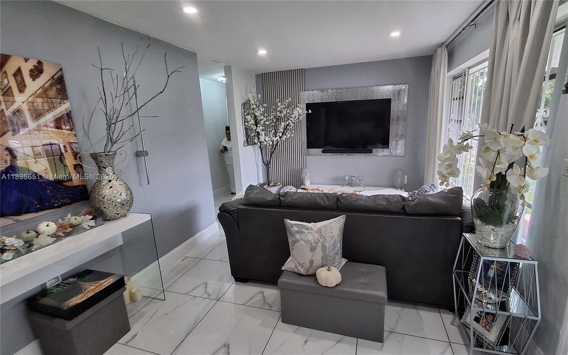 For Sale: $647,777 (4 beds, 3 baths, 1732 Square Feet)