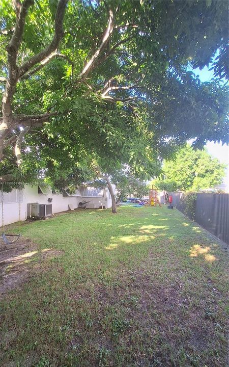 For Sale: $647,777 (4 beds, 3 baths, 1732 Square Feet)