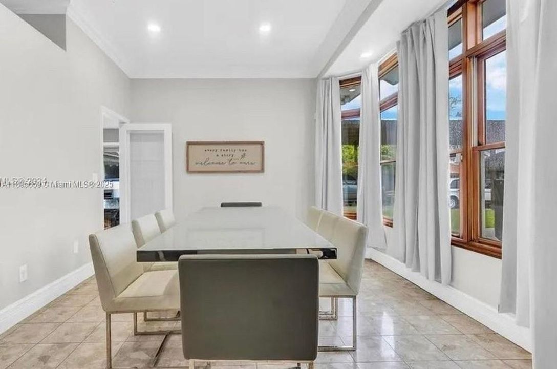 For Rent: $5,500 (4 beds, 4 baths, 3114 Square Feet)