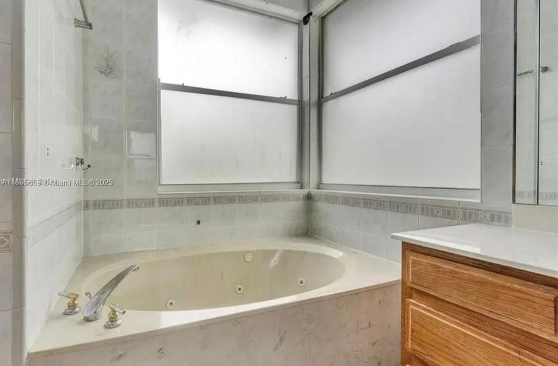 For Rent: $5,500 (4 beds, 4 baths, 3114 Square Feet)