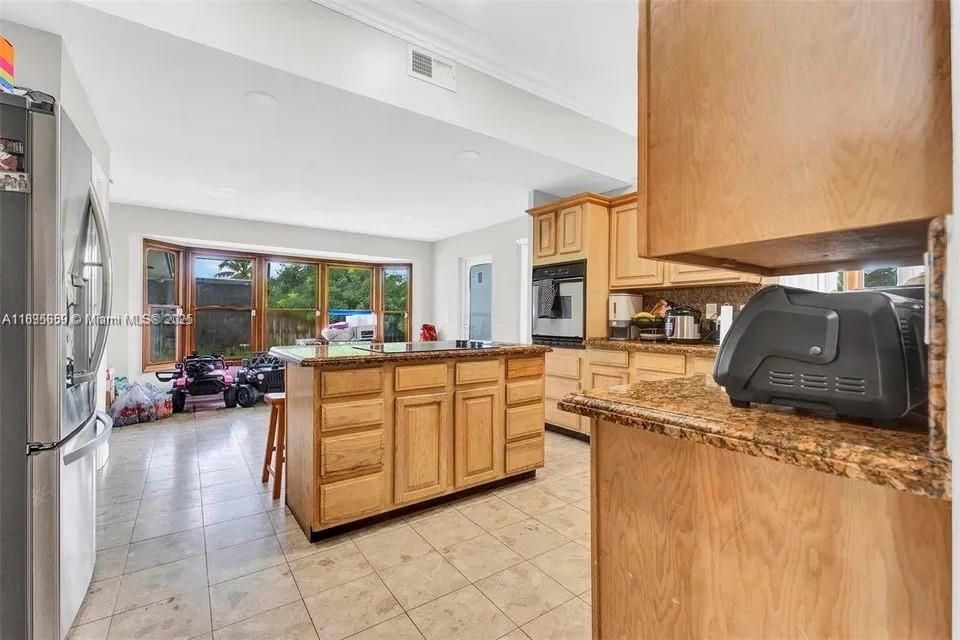 For Rent: $5,500 (4 beds, 4 baths, 3114 Square Feet)