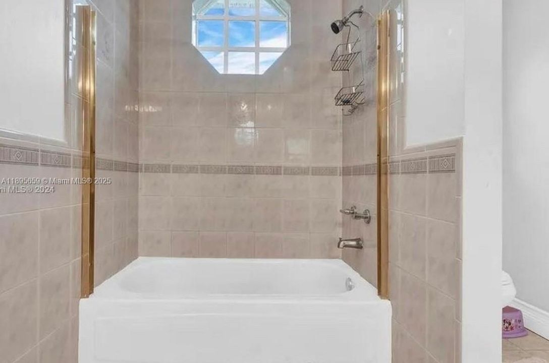 For Rent: $5,500 (4 beds, 4 baths, 3114 Square Feet)