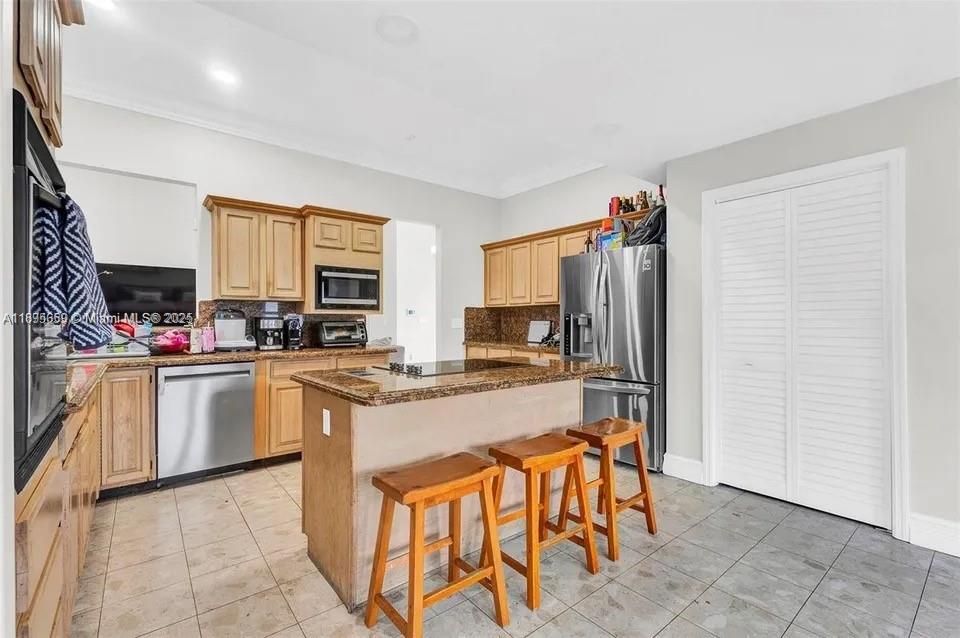 For Rent: $5,500 (4 beds, 4 baths, 3114 Square Feet)