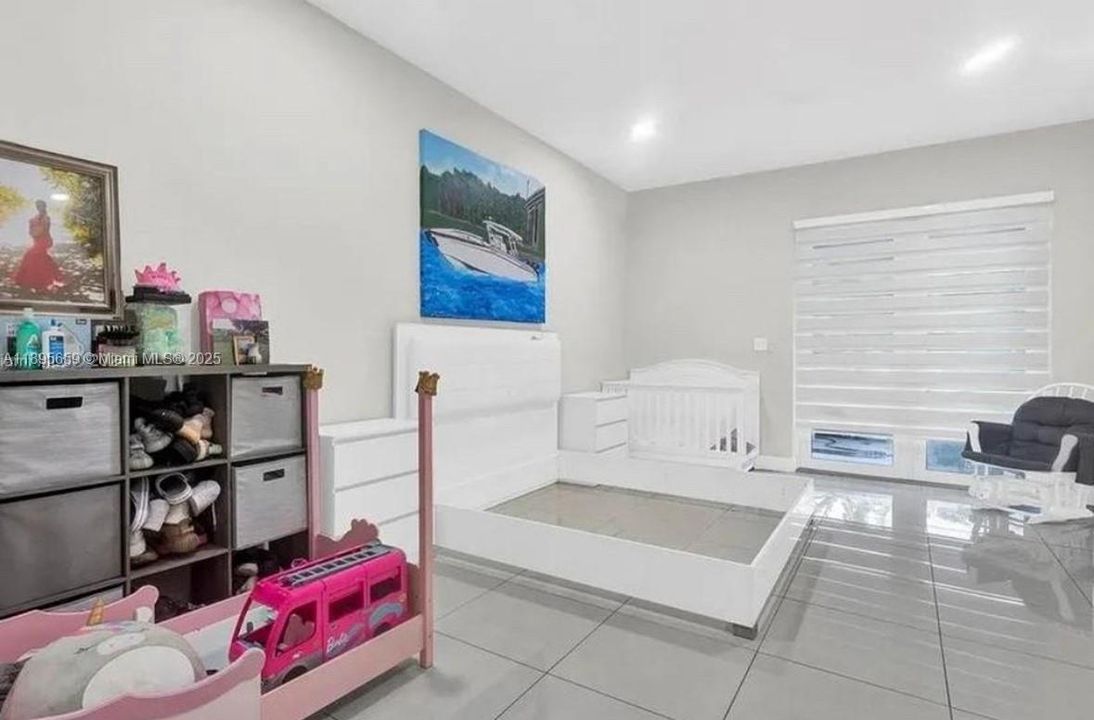 For Rent: $5,500 (4 beds, 4 baths, 3114 Square Feet)