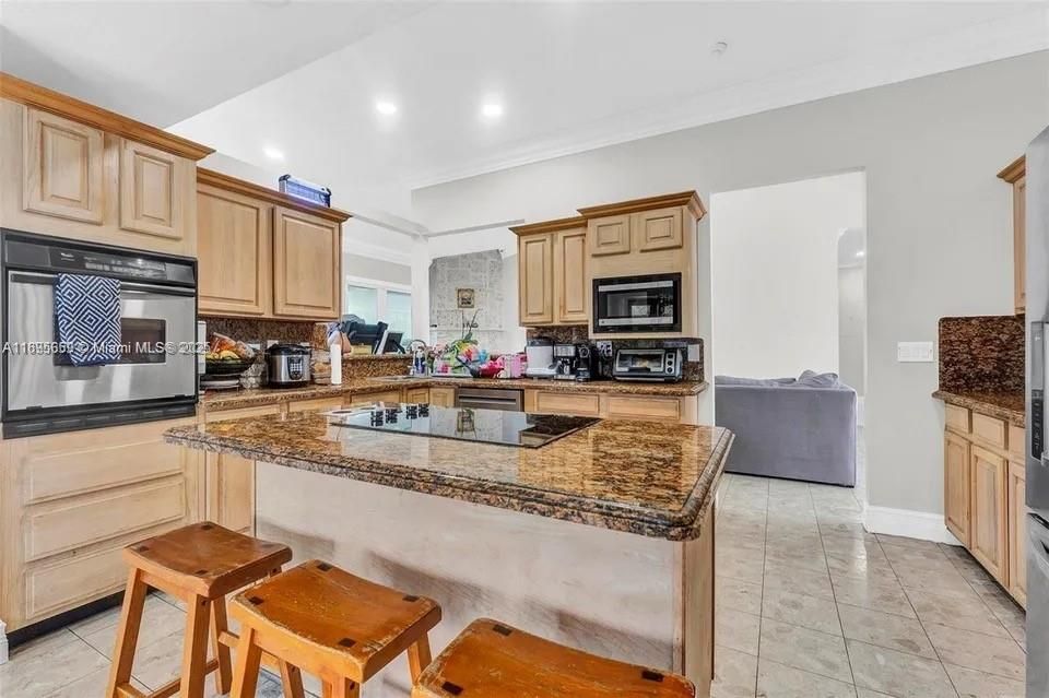 For Rent: $5,500 (4 beds, 4 baths, 3114 Square Feet)