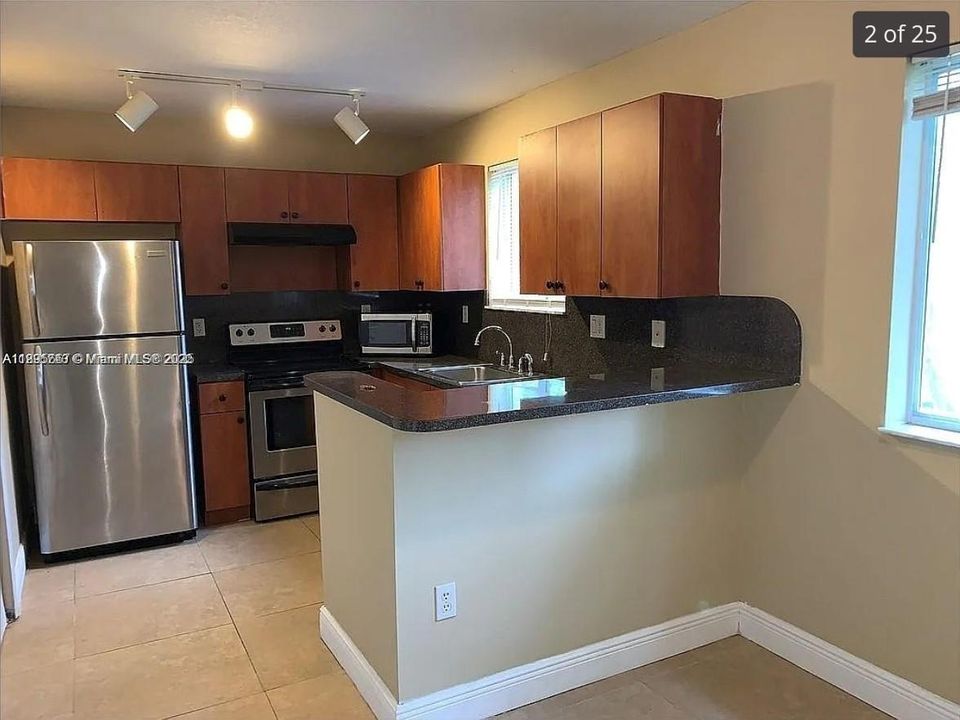 For Sale: $225,900 (3 beds, 2 baths, 1024 Square Feet)
