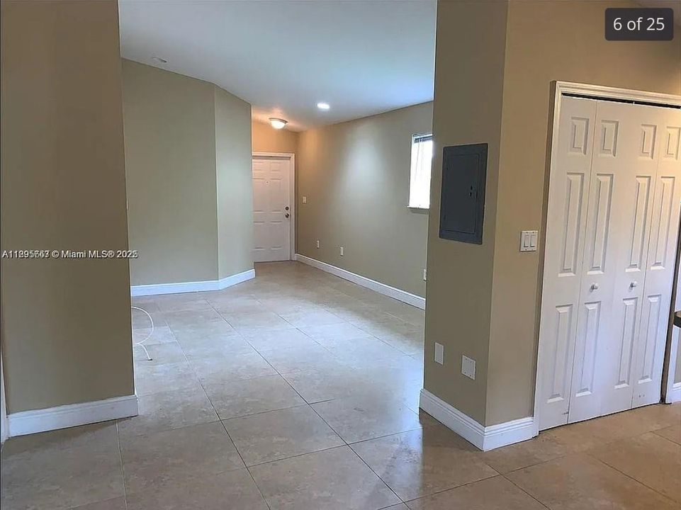 For Sale: $225,900 (3 beds, 2 baths, 1024 Square Feet)