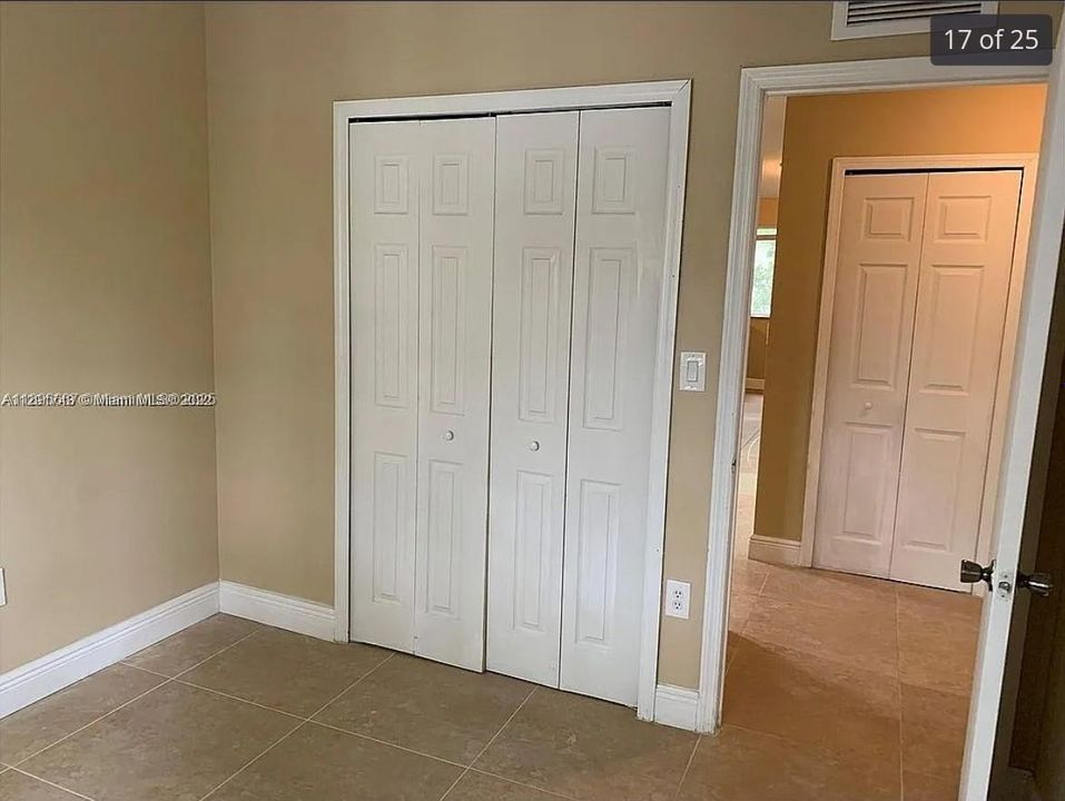 For Sale: $225,900 (3 beds, 2 baths, 1024 Square Feet)