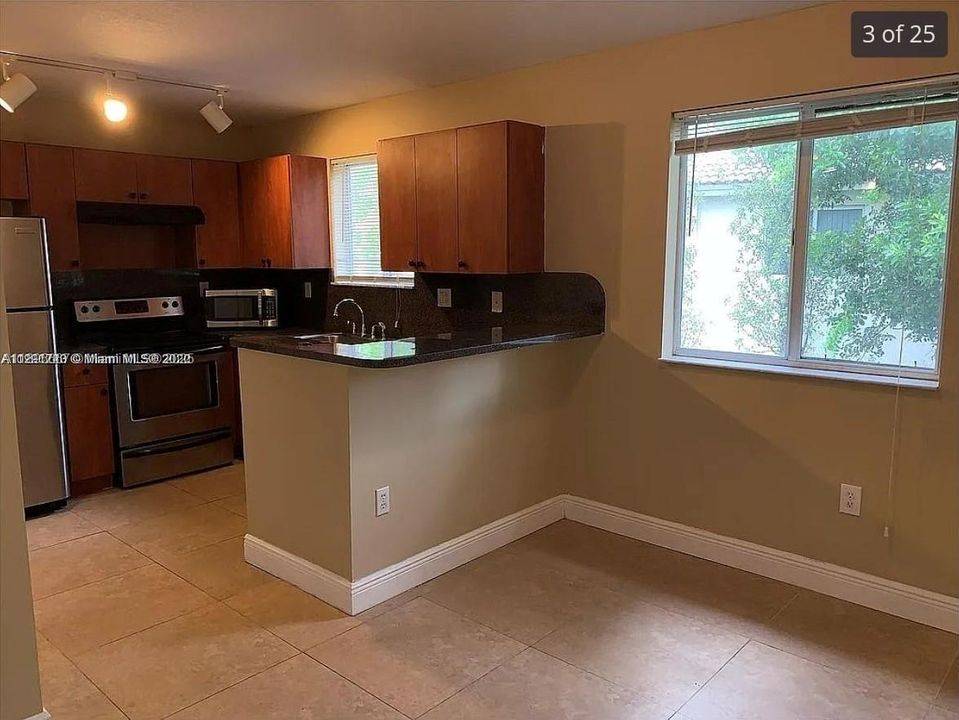 For Sale: $225,900 (3 beds, 2 baths, 1024 Square Feet)