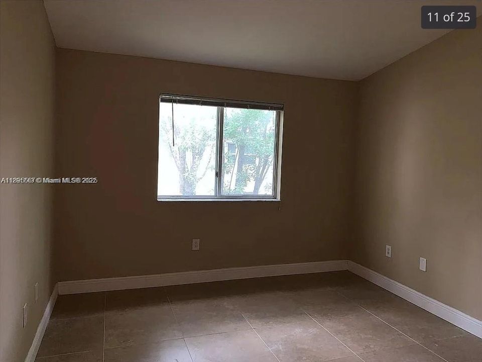 For Sale: $225,900 (3 beds, 2 baths, 1024 Square Feet)