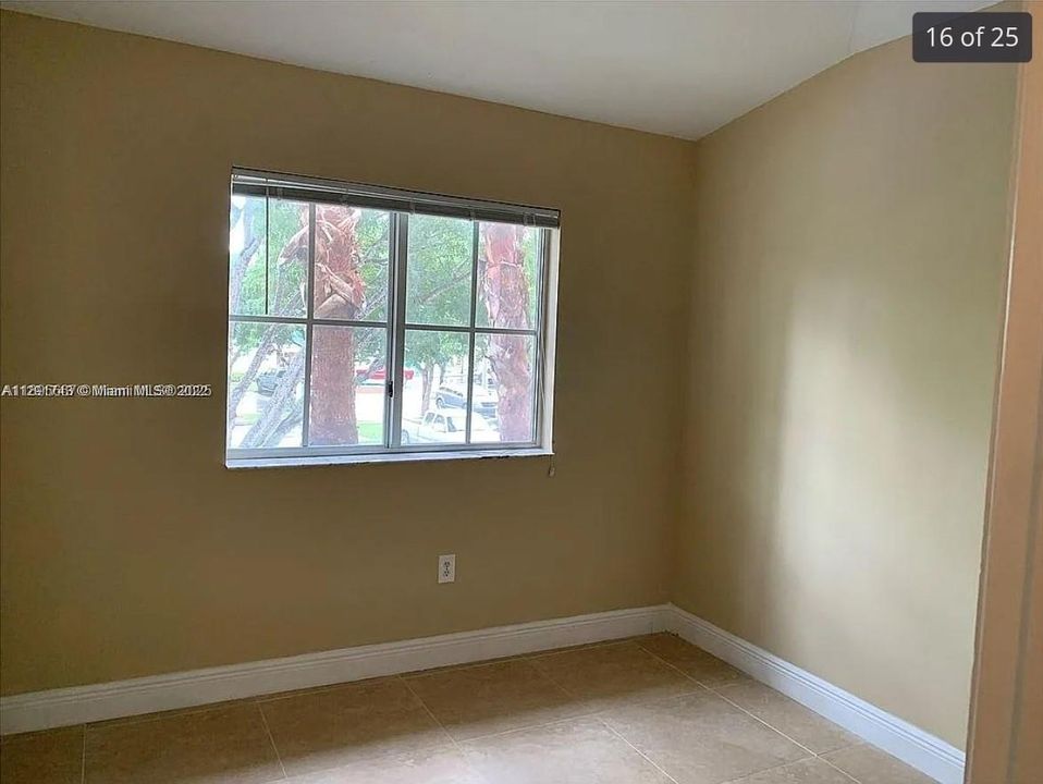 For Sale: $225,900 (3 beds, 2 baths, 1024 Square Feet)