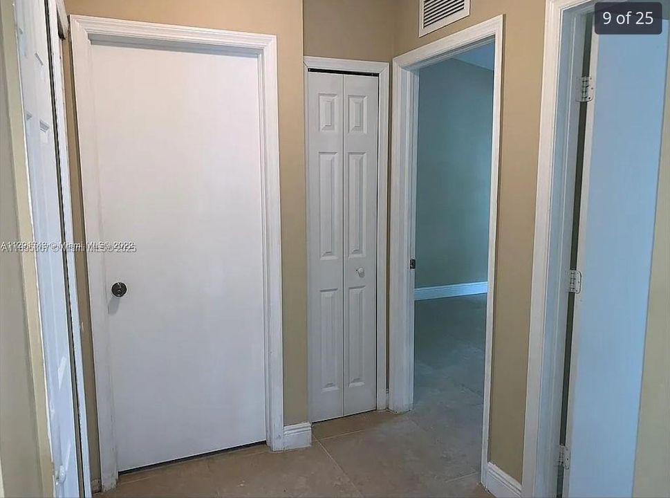 For Sale: $225,900 (3 beds, 2 baths, 1024 Square Feet)