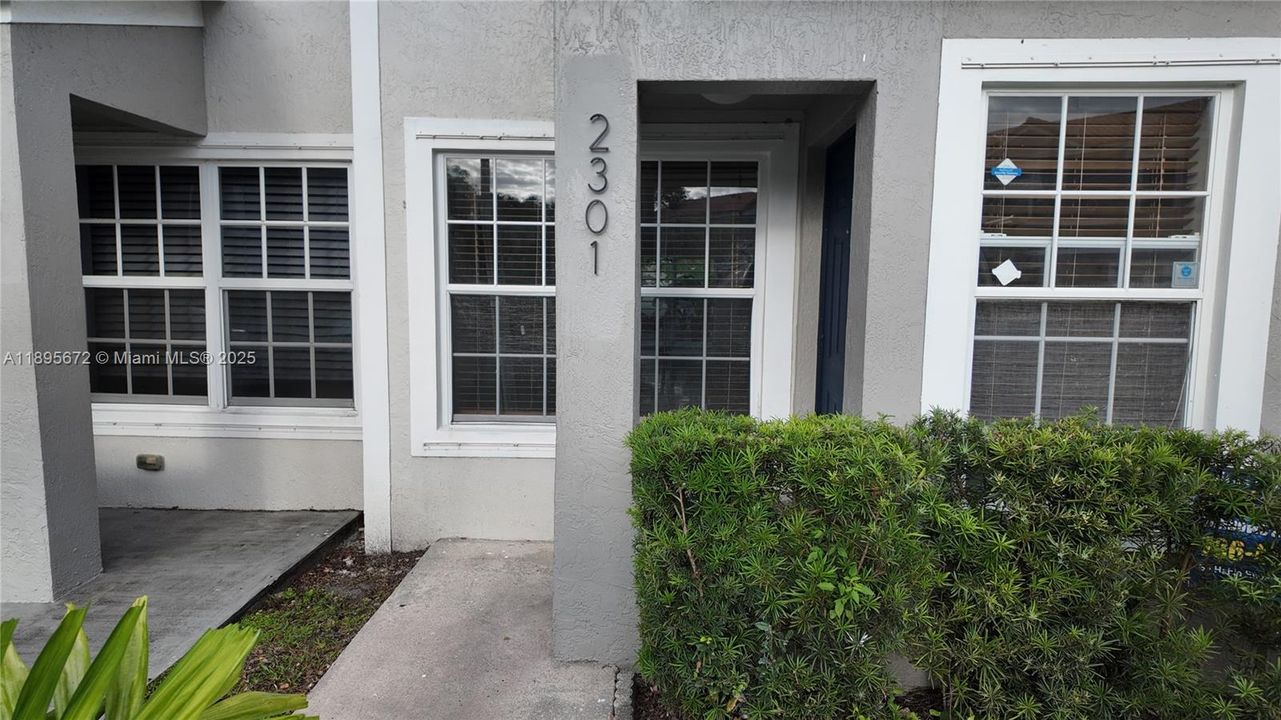 待售: $445,000 (3 贝兹, 2 浴室, 1588 平方英尺)