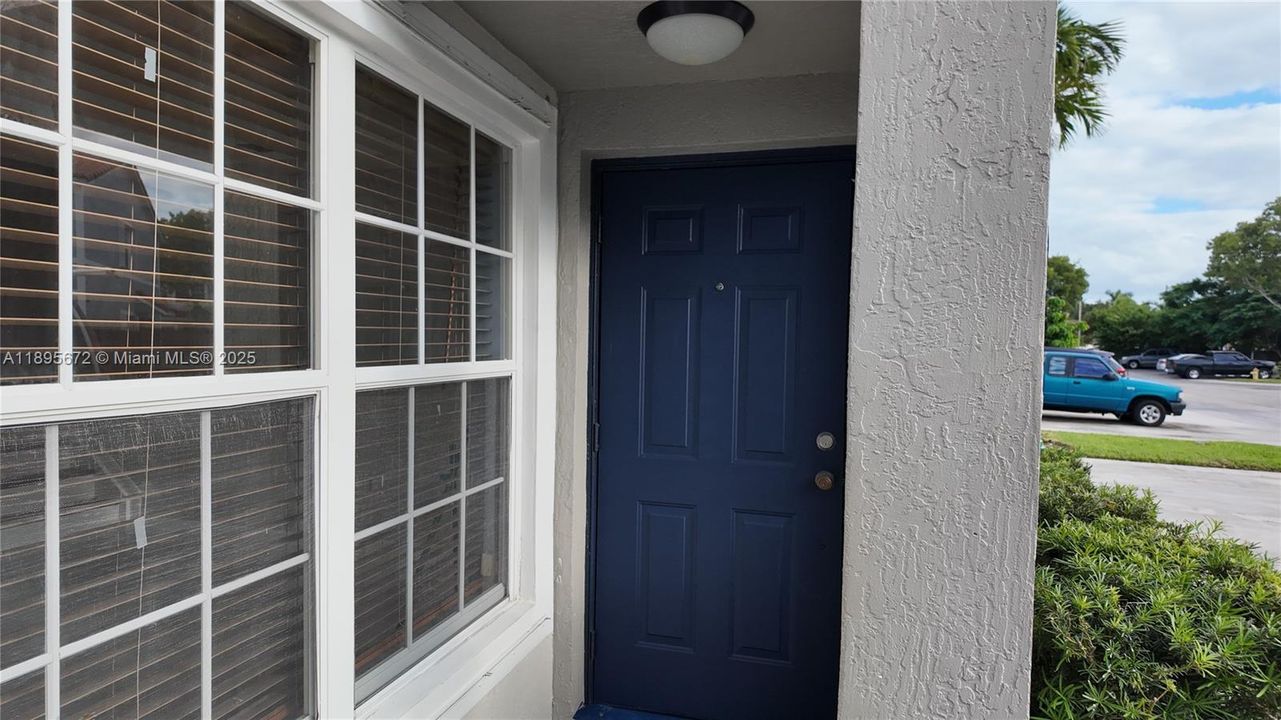 待售: $445,000 (3 贝兹, 2 浴室, 1588 平方英尺)