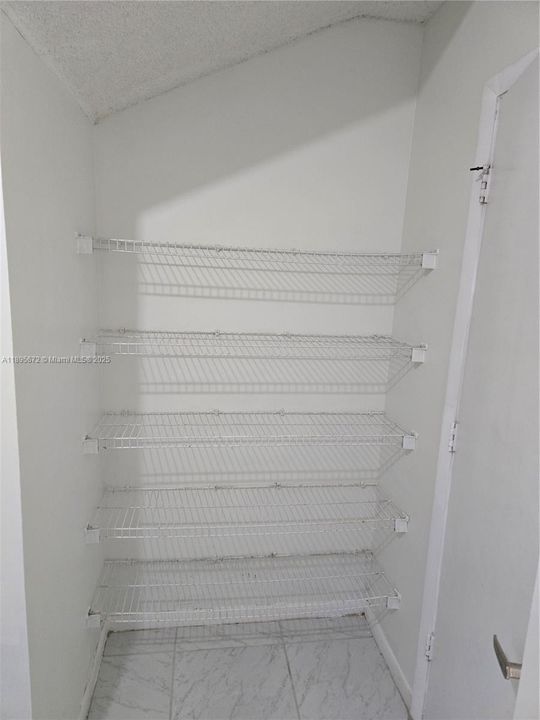 待售: $445,000 (3 贝兹, 2 浴室, 1588 平方英尺)