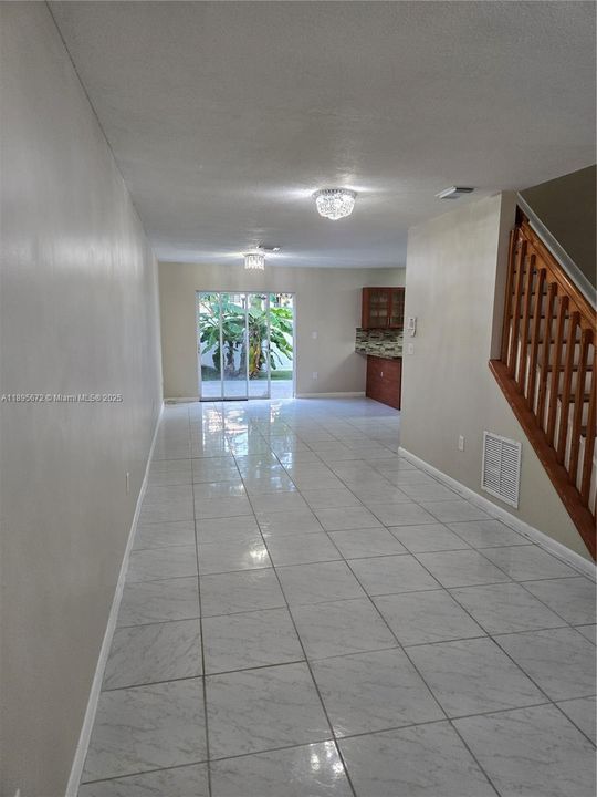 待售: $445,000 (3 贝兹, 2 浴室, 1588 平方英尺)