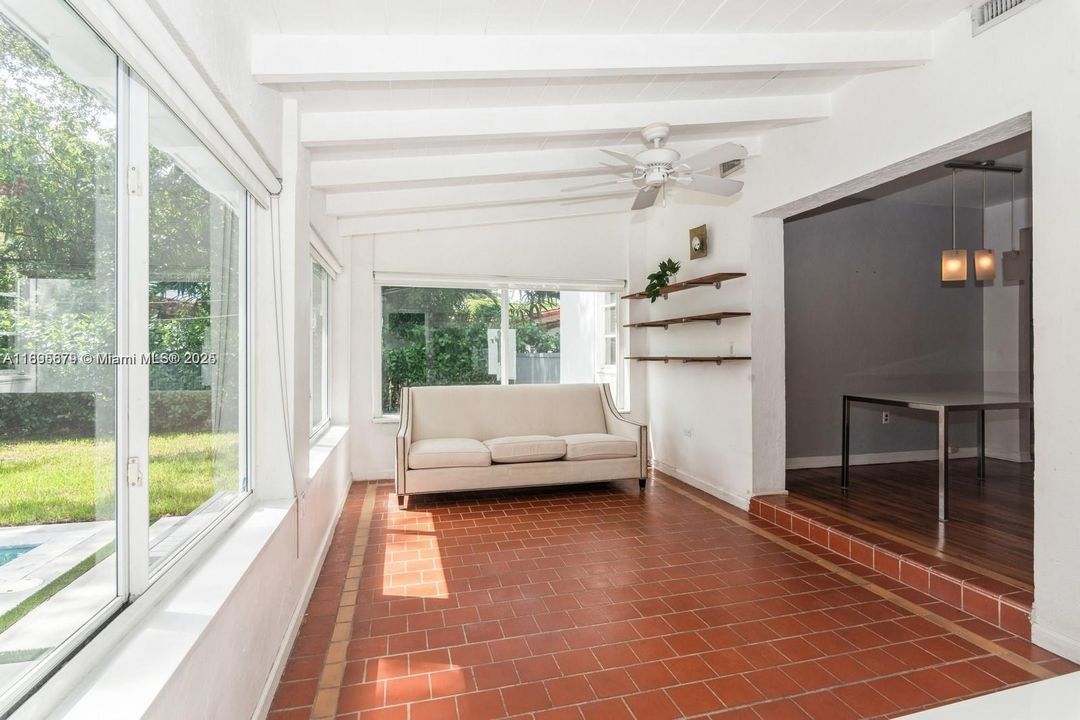 For Rent: $6,750 (2 beds, 2 baths, 1300 Square Feet)