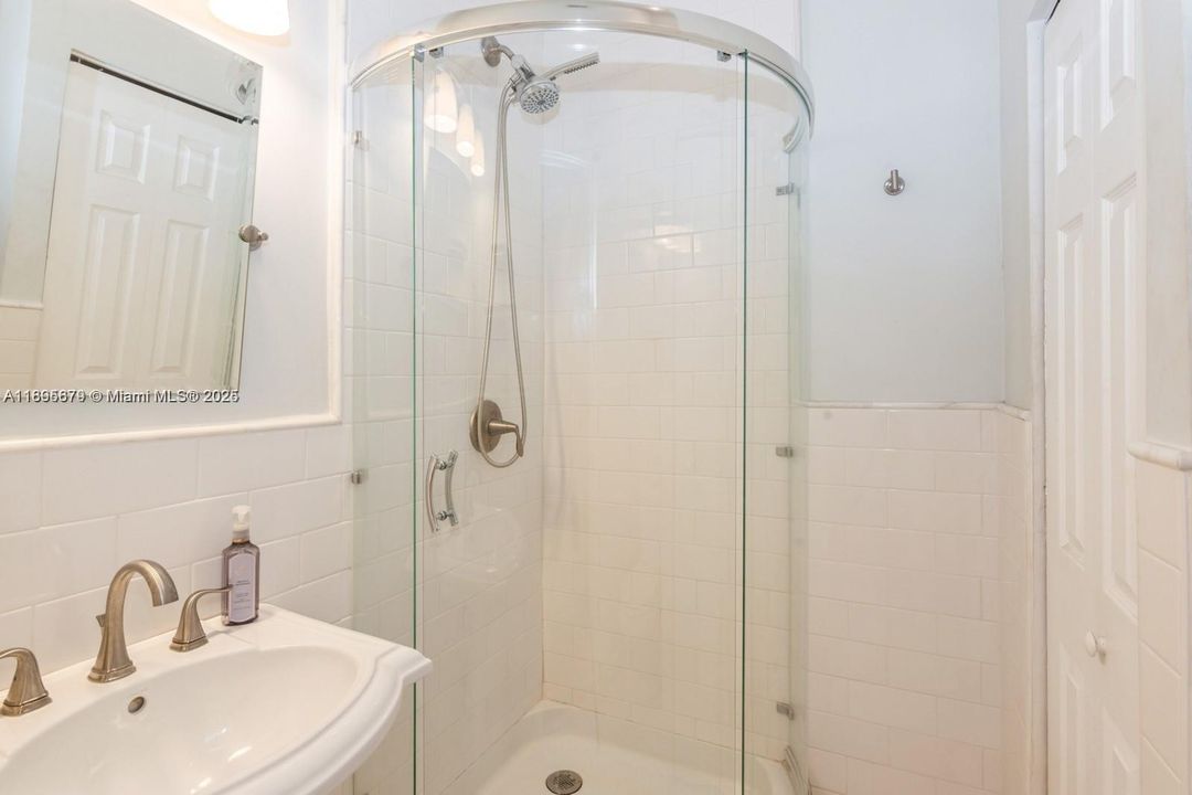 For Rent: $6,750 (2 beds, 2 baths, 1300 Square Feet)