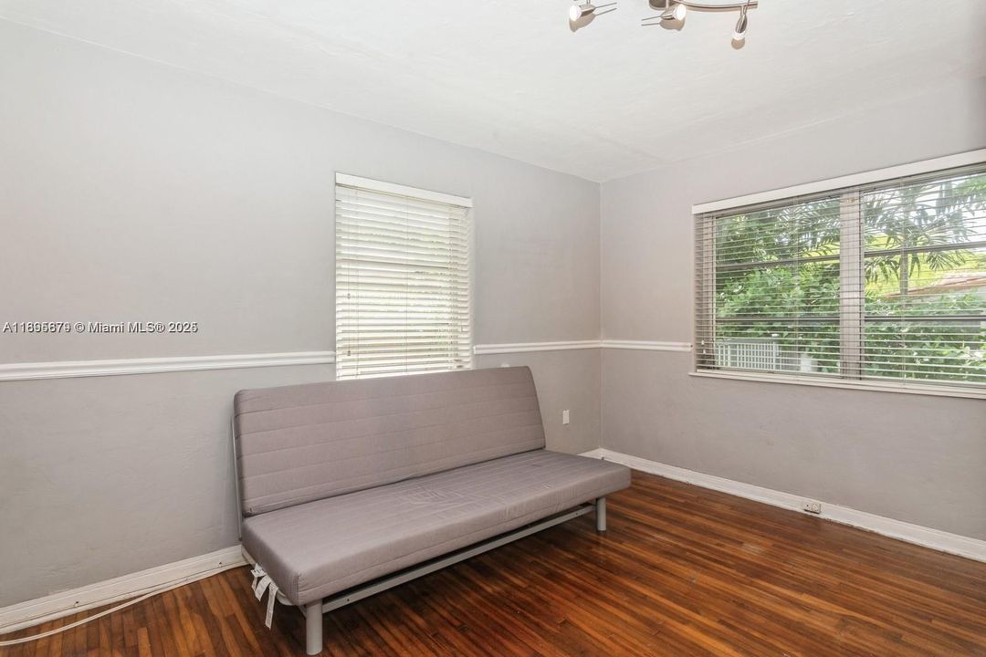 For Rent: $6,750 (2 beds, 2 baths, 1300 Square Feet)