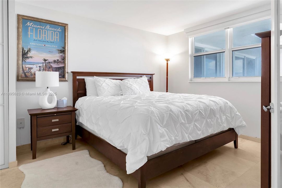 For Sale: $679,000 (1 beds, 1 baths, 654 Square Feet)
