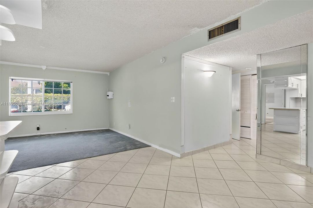 Active With Contract: $129,900 (2 beds, 2 baths, 920 Square Feet)