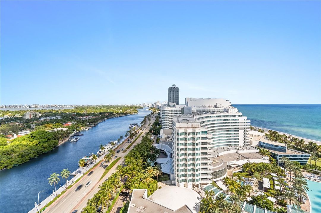 Active With Contract: $1,650,000 (1 beds, 2 baths, 1002 Square Feet)