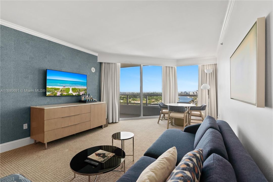 Active With Contract: $1,650,000 (1 beds, 2 baths, 1002 Square Feet)