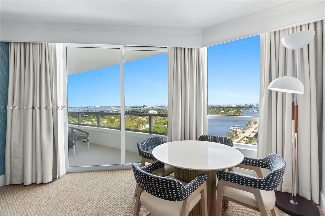 Active With Contract: $1,650,000 (1 beds, 2 baths, 1002 Square Feet)