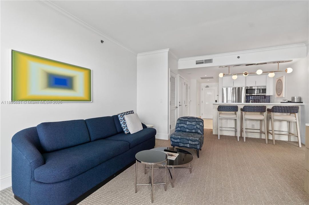 Active With Contract: $1,650,000 (1 beds, 2 baths, 1002 Square Feet)