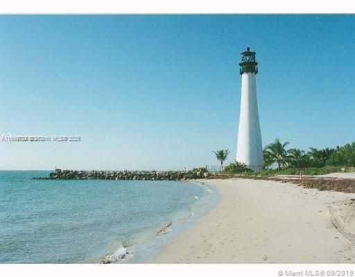 For Rent: $4,400 (1 beds, 1 baths, 1134 Square Feet)