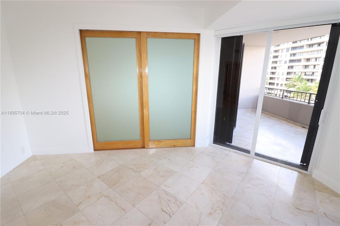 For Rent: $4,400 (1 beds, 1 baths, 1134 Square Feet)